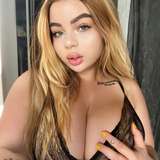 2busty2hide avatar