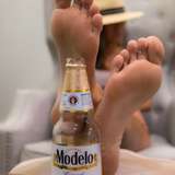 feetupwithcyn avatar