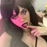moyumie profile on onlyfans