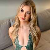 sophiialove profile on onlyfans