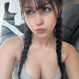 vivi.x33 avatar