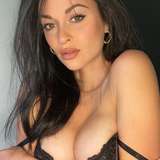 xeniainez profile on onlyfans