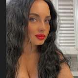 your_queen_eva_free avatar